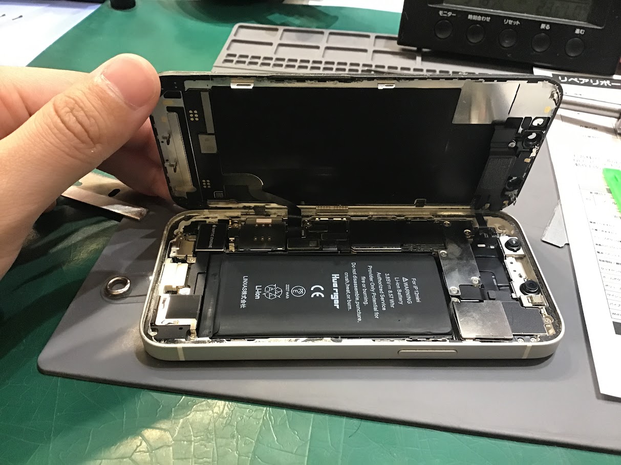 iphone12miniのバッテリー交換ならデータそのまま修理可能なスマホ修理工房グランデュオ蒲田店へ！